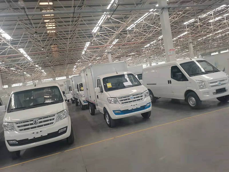 ESR300-installed-for-the-light-truck-Ruichi-EC31-and-EC71